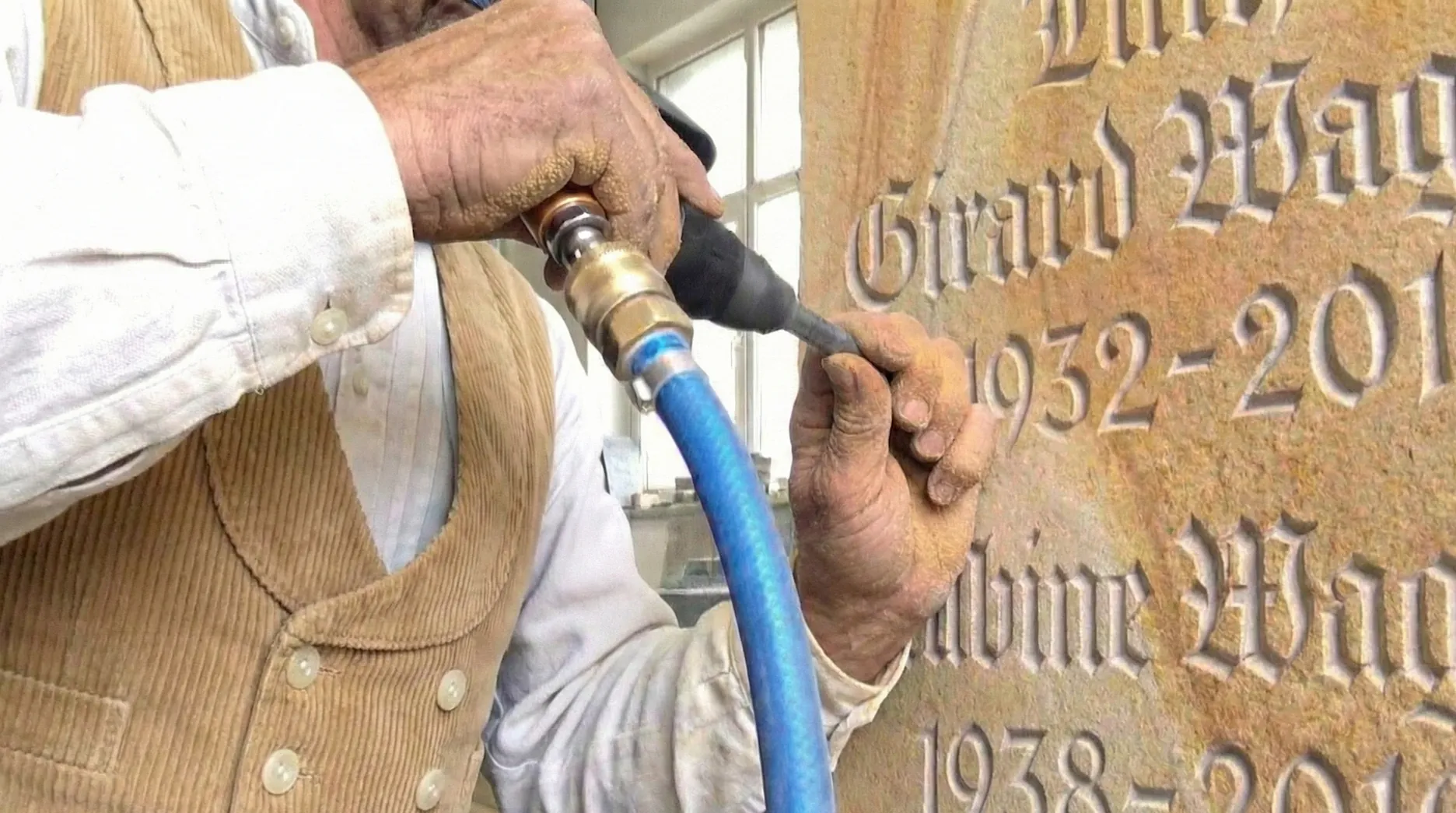 Grabpflege, Restaurierung und Steinmetz-Service für Grabsteine in Frankfurt