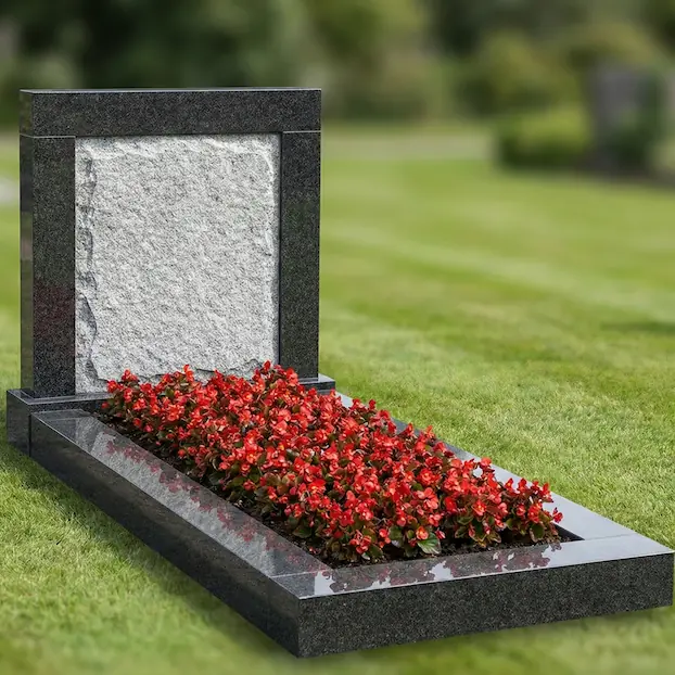 Moderner Einzelgrabstein aus Naturstein