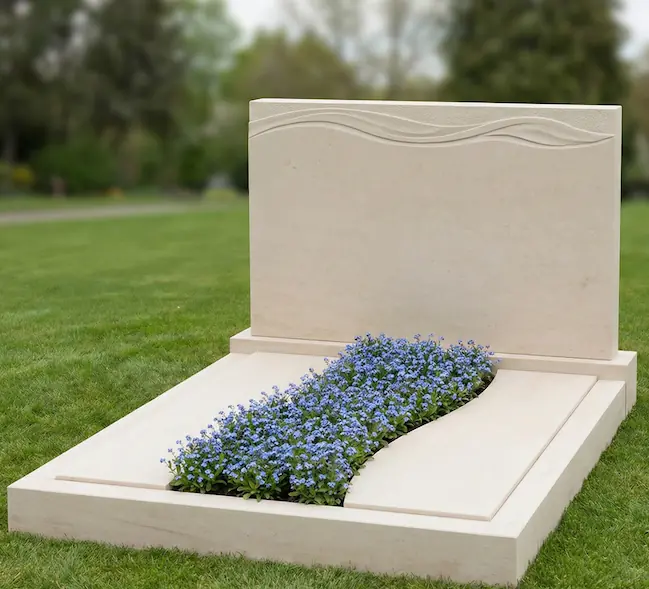 Hochwertiges Familiengrabmal vom Steinmetz