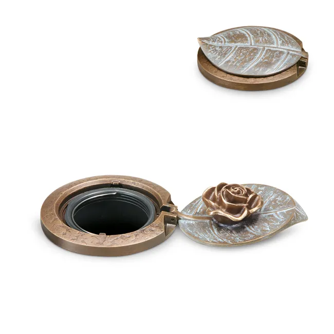 Hochwertiger Grabschmuck für Grabmale