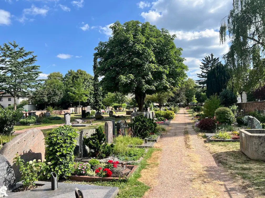 Alter Friedhof Dörnigheim historische Grabmale Ratgeber